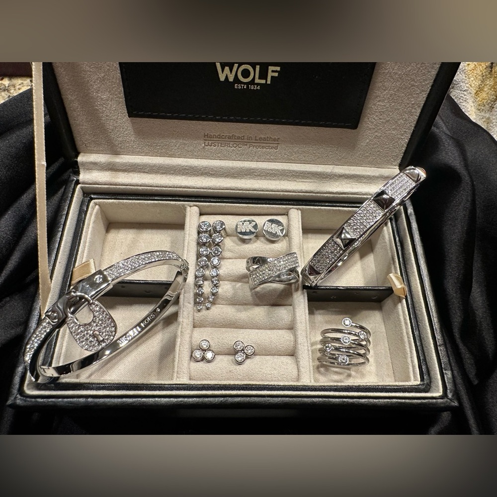 Michael Kors Silver Jewelry Set (box not included)